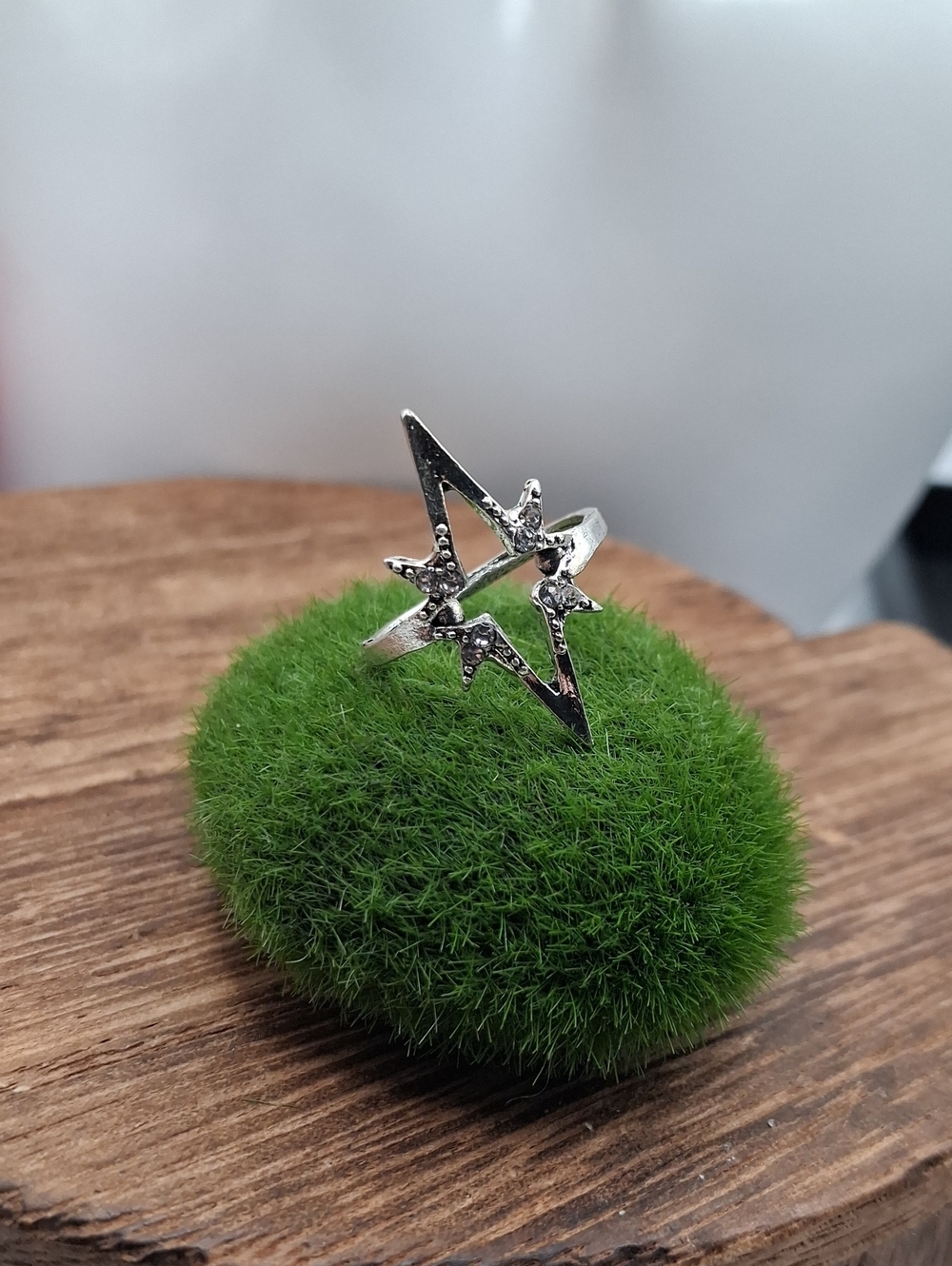 Starburst Openwork Ring - Size 5 R916